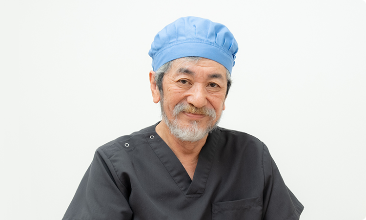 医師／肛門内科担当 鈴木 祥郎 Yoshiro Suzuki